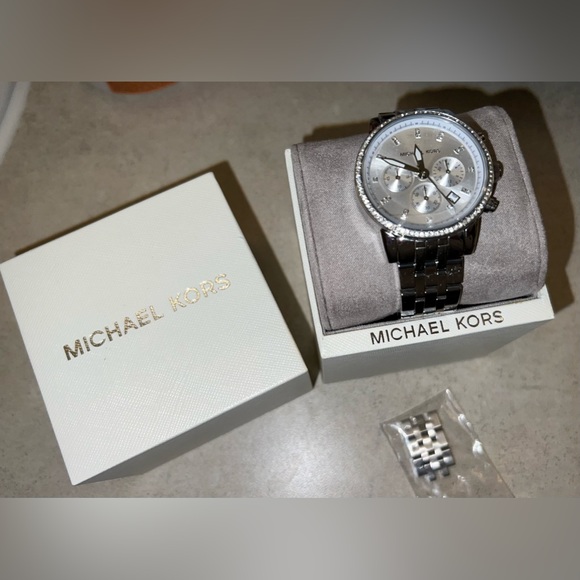 Michael Kors Ritz Watch - Picture 1 of 4